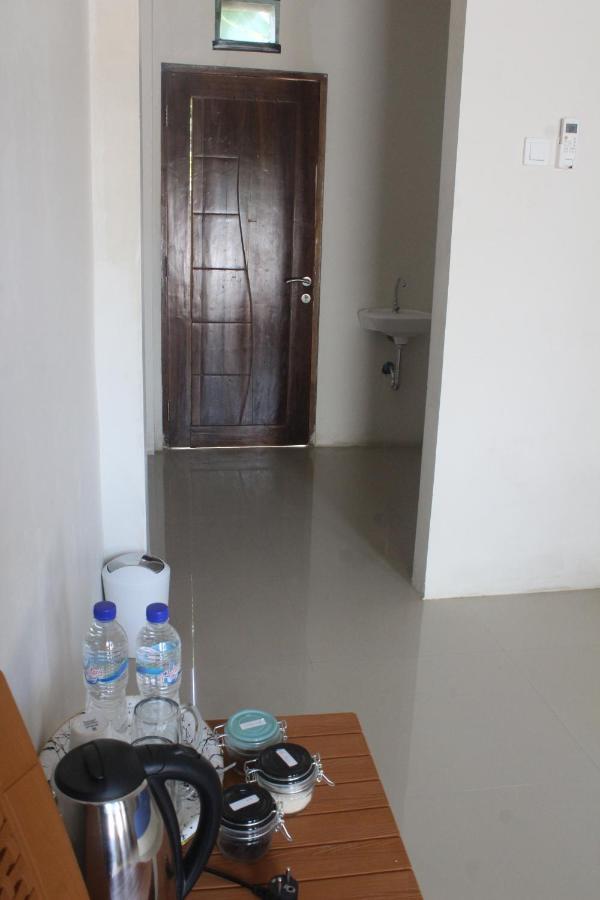 Wl Guesthouse Labuan Bajo Buitenkant foto