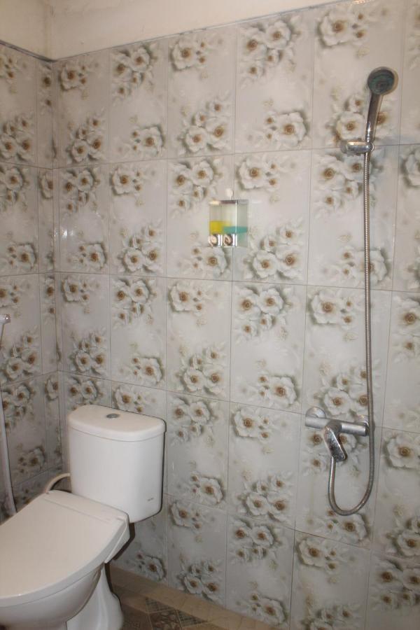 Wl Guesthouse Labuan Bajo Buitenkant foto