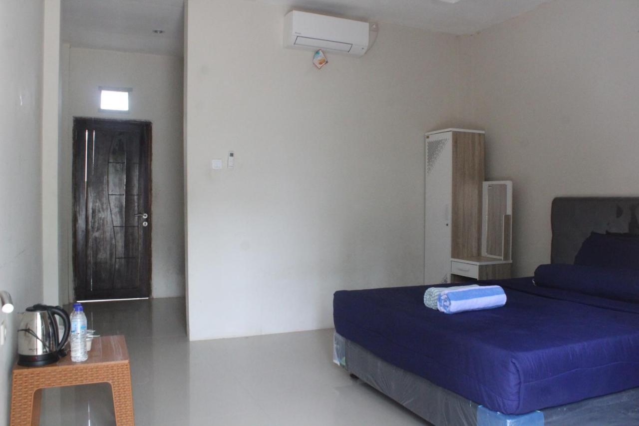 Wl Guesthouse Labuan Bajo Buitenkant foto