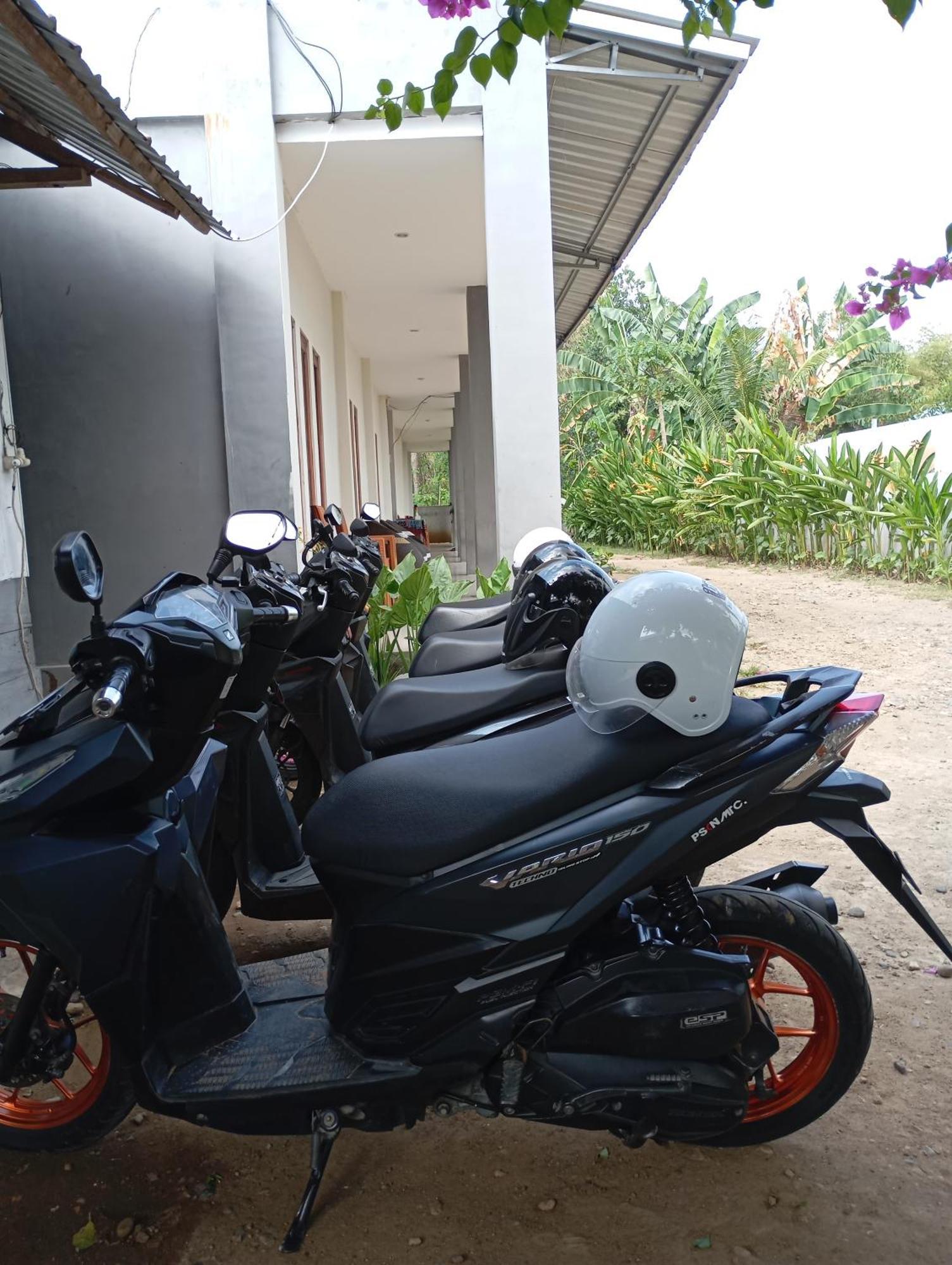 Wl Guesthouse Labuan Bajo Buitenkant foto